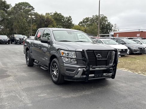 Certified 2023 Nissan Titan SV w/ SV Convenience Package image 2
