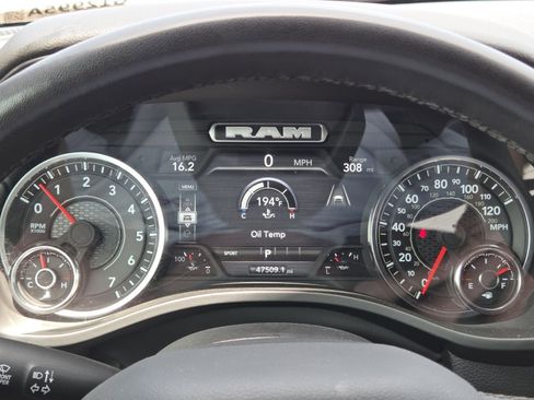 Used 2025 RAM 1500 Big Horn RWD image 29