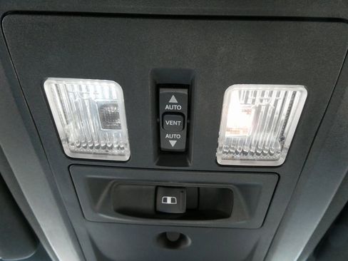 Used 2017 RAM 1500 Limited image 33