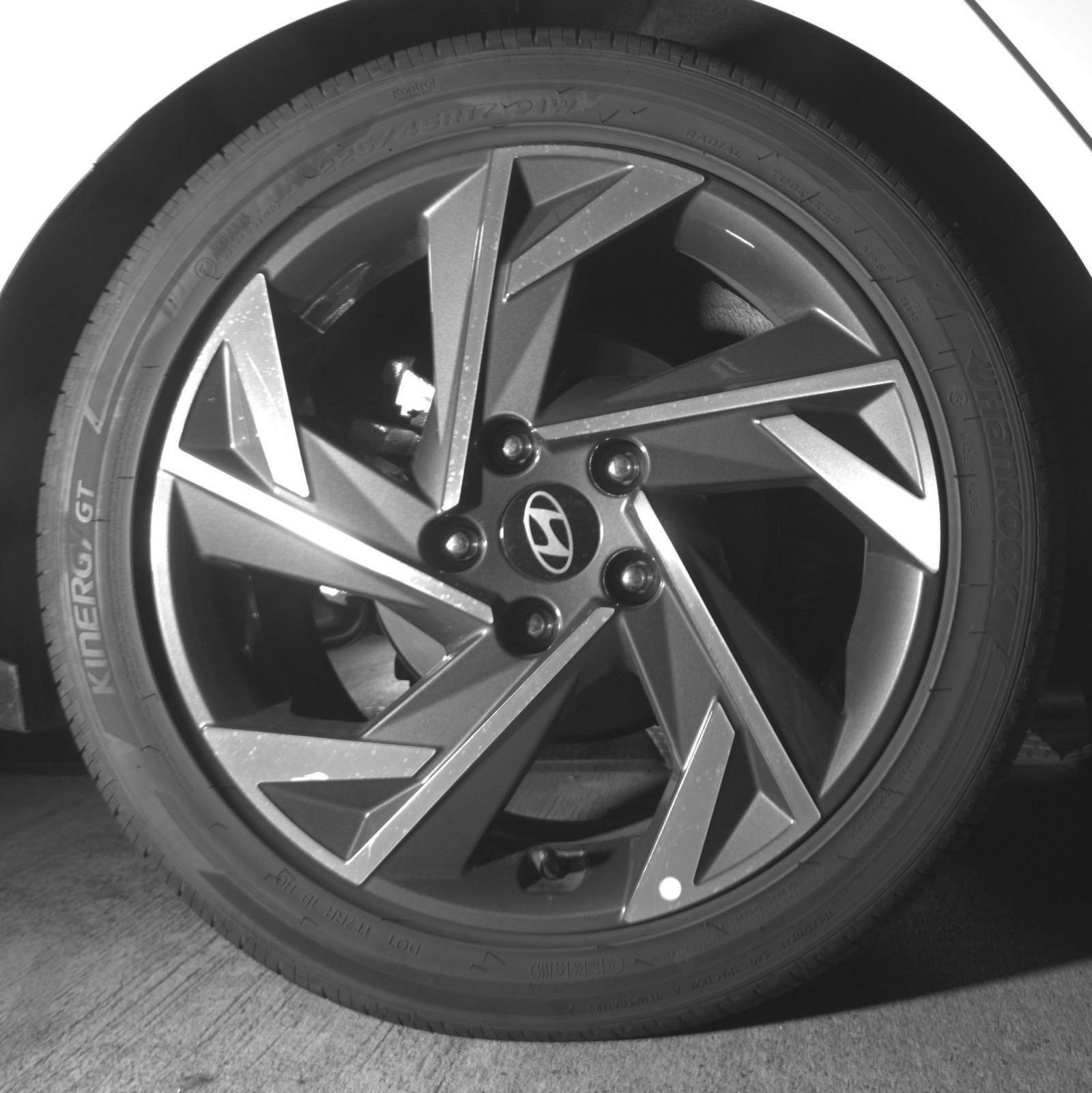 Used 2025 Hyundai Elantra Limited FWD image 18
