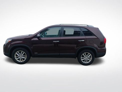 Used 2015 Kia Sorento LX image 24