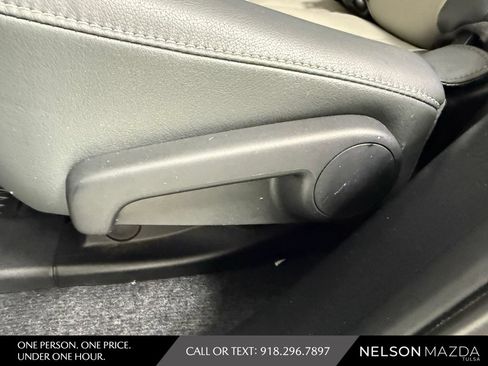Used 2014 Toyota RAV4 Limited w/ Technology Package FWD image 37