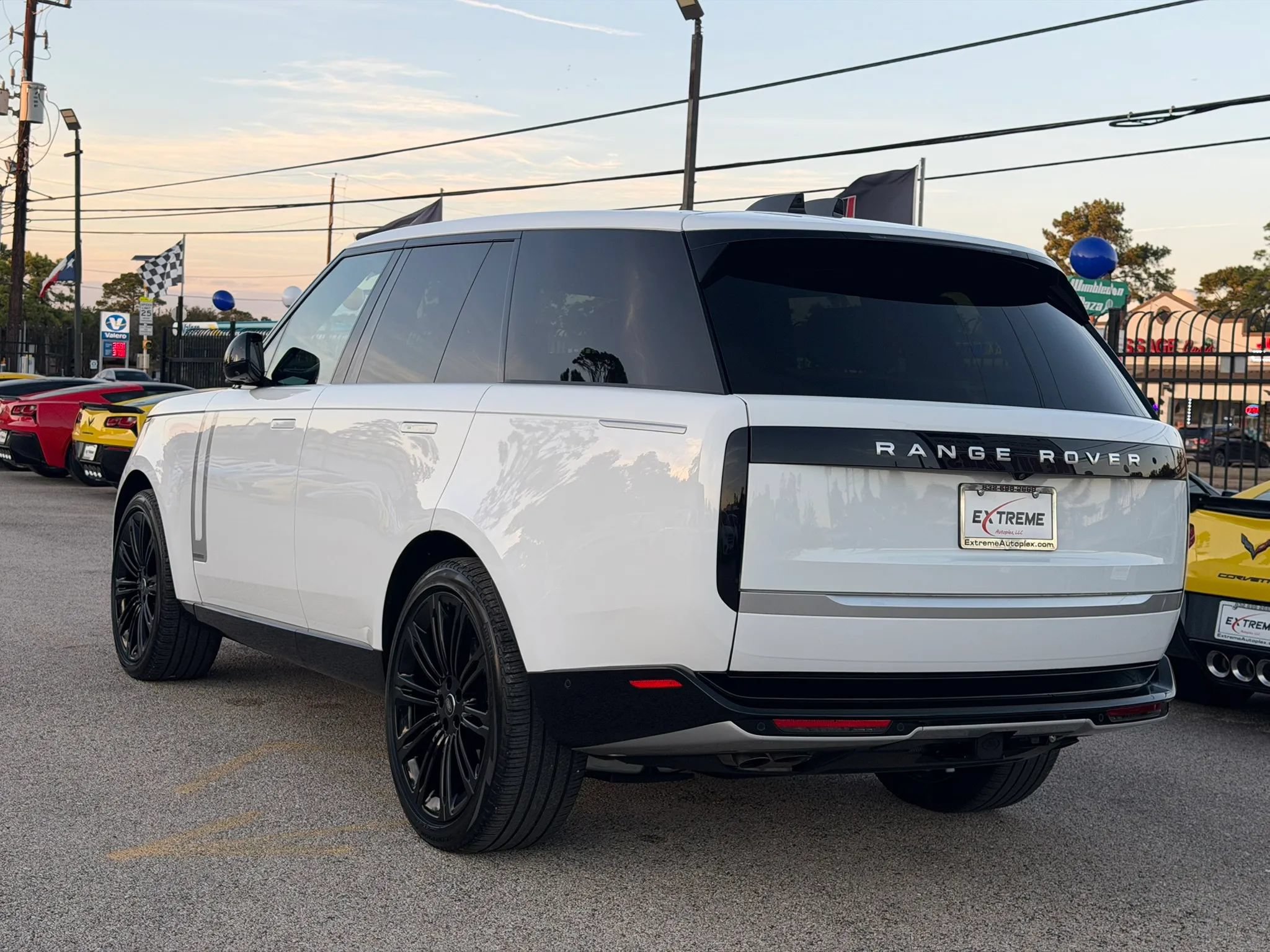 Used 2024 Land Rover Range Rover Autobiography AWD/4WD image 7