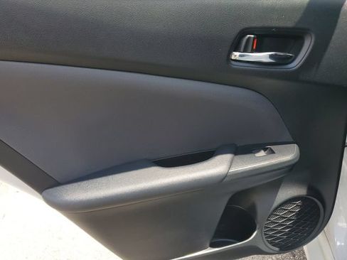 Used 2022 Toyota Prius LE FWD image 12