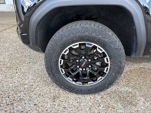 Certified 2026 GMC Canyon AT4 w/ Technology Plus Package AWD/4WD image 34