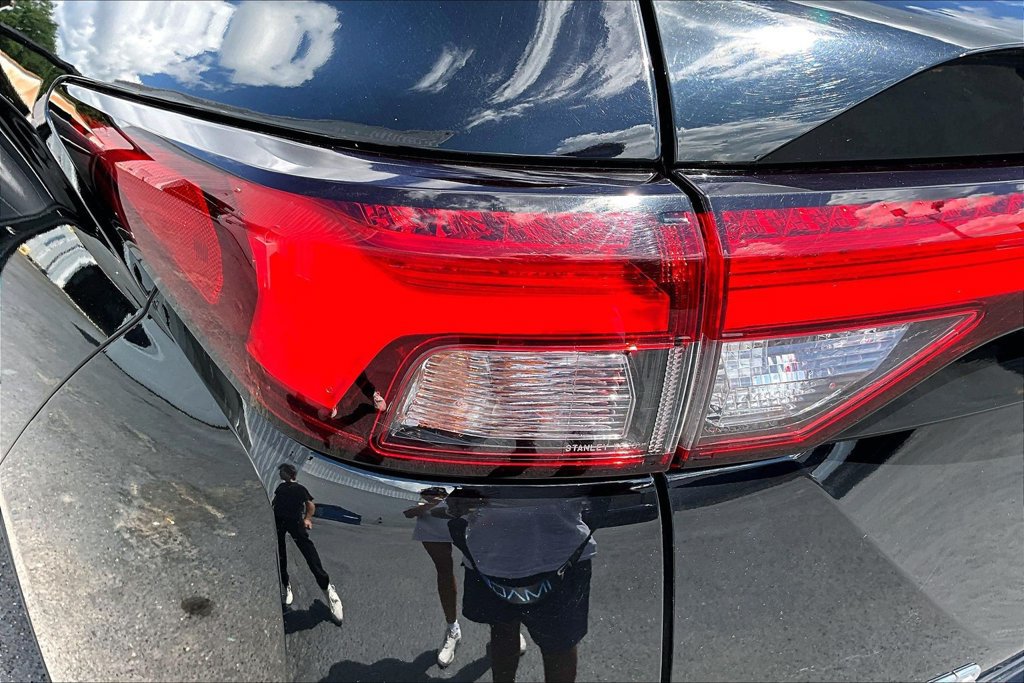 Used 2024 Mitsubishi Outlander SE AWD/4WD image 21