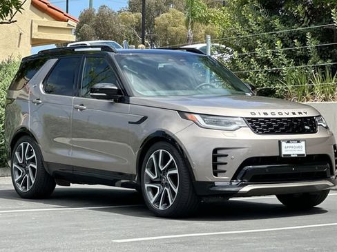 Certified 2025 Land Rover Discovery Dynamic SE AWD/4WD image 7