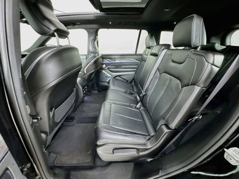 Used 2023 Jeep Grand Cherokee L Overland w/ Luxury Tech Group IV AWD/4WD image 26