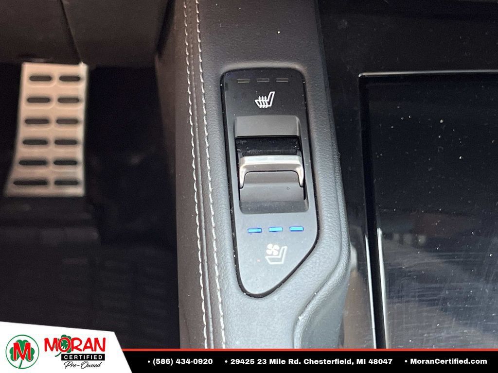 Used 2022 Kia Telluride SX w/ Towing Package FWD image 26