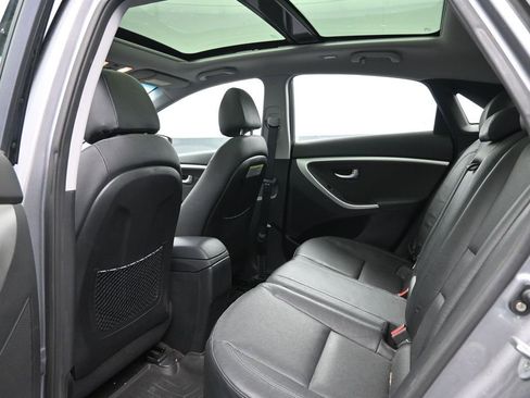 Used 2014 Hyundai Elantra GT w/ Option Group 03 image 23