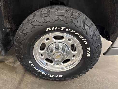 Used 2005 Chevrolet Silverado 2500 LS w/ Heavy-Duty Power Package image 10