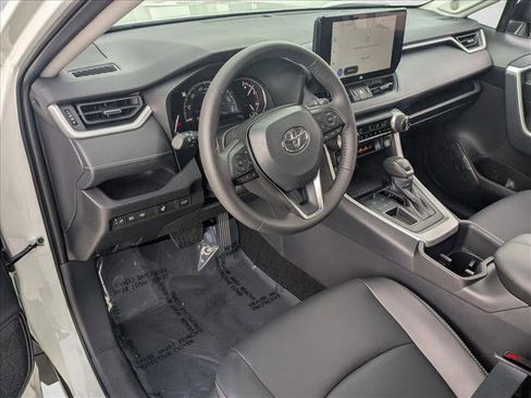 Used 2025 Toyota RAV4 XLE Premium image 9