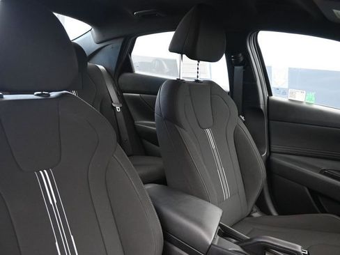Certified 2025 Hyundai Elantra Sport FWD image 11