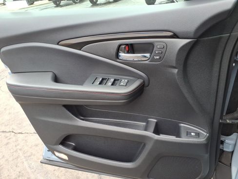 Certified 2023 Honda Ridgeline Black Edition image 12