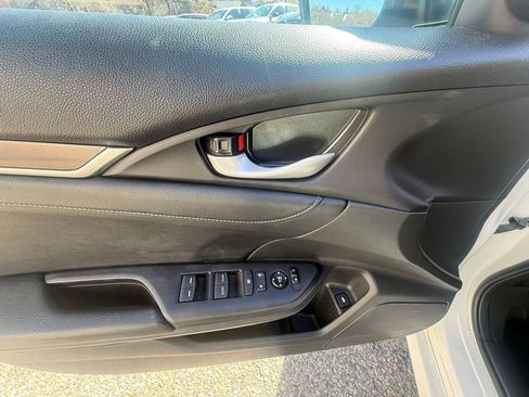 Used 2020 Honda Civic Touring image 15