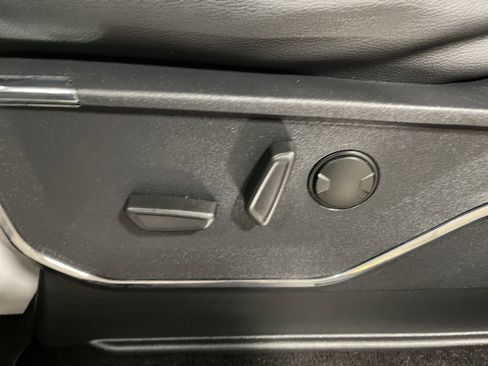 Used 2022 Ford F150 Lariat w/ Bed Utility Package image 13