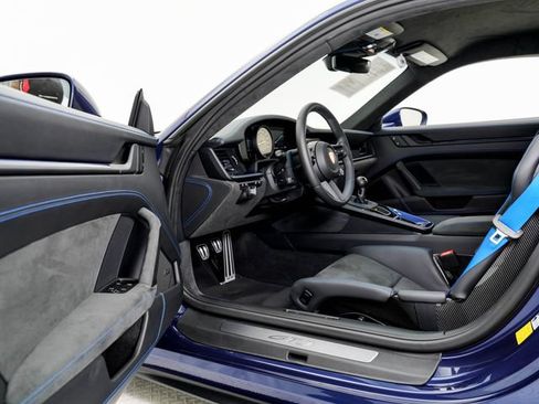Certified 2024 Porsche 911 GT3 RWD image 10