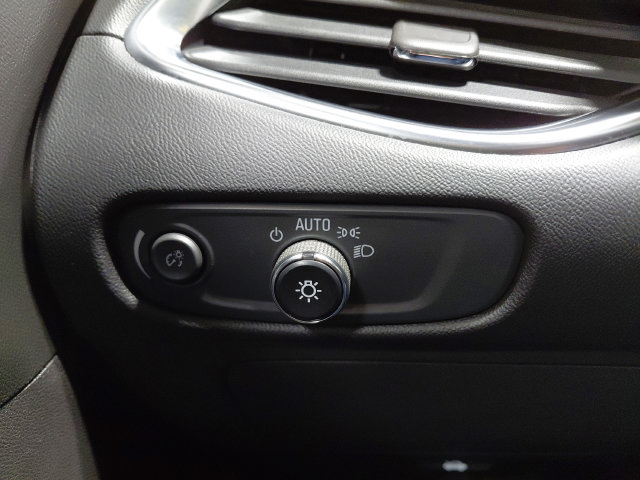 Certified 2016 Chevrolet Malibu LT FWD image 35