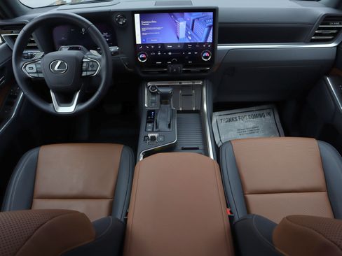 Used 2025 Lexus GX 550 GX 550 Premium+ w/ Accessory Package (Z1) image 6