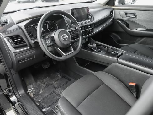 Used 2023 Nissan Rogue S AWD/4WD image 5