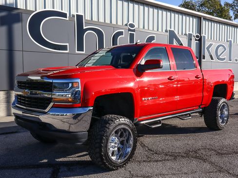 Used 2018 Chevrolet Silverado 1500 LT w/ Trailering Package image 1