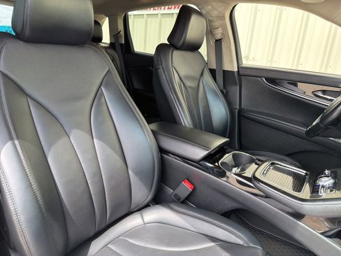 Used 2023 Lincoln Nautilus Reserve FWD image 8