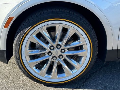 Used 2018 Cadillac XT5 Platinum w/ Driver Assist Package image 10