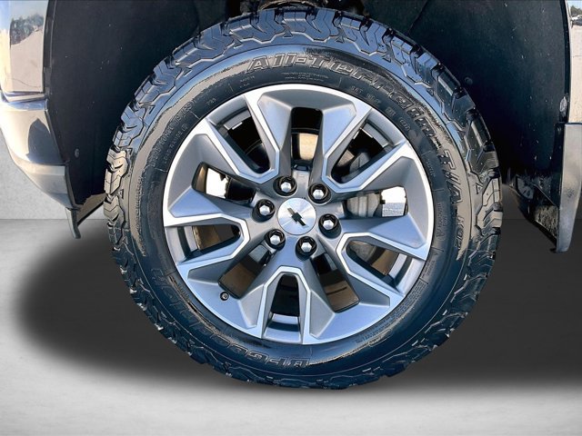 Used 2019 Chevrolet Silverado 1500 RST w/ True North Edition AWD/4WD image 10