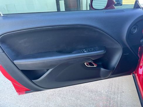 Used 2018 Dodge Challenger SRT Hellcat image 4