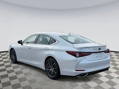 Used 2023 Lexus ES 350 Premium w/ Premium Package image 4