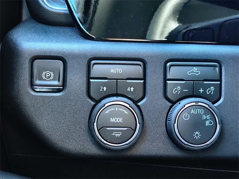 New 2026 Chevrolet Silverado 1500 LT image 19