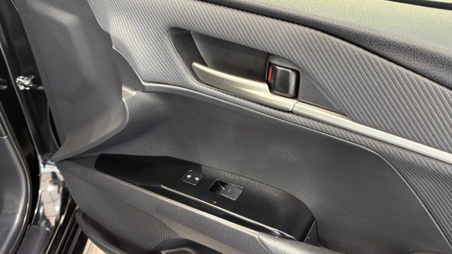 Used 2025 Toyota Camry SE FWD image 22
