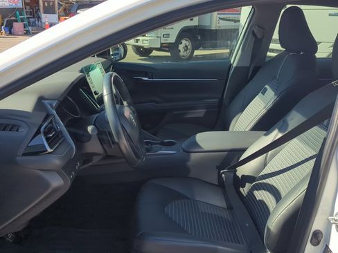 Used 2023 Toyota Camry SE image 13