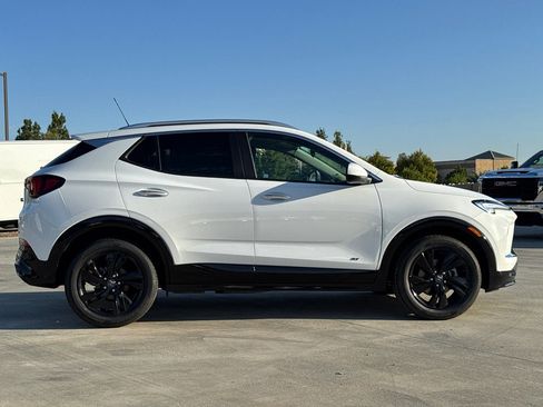 Used 2026 Buick Encore GX Sport Touring w/ Comfort Package image 7