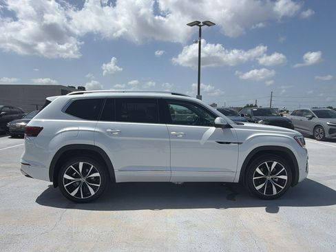 Used 2024 Volkswagen Atlas SEL Premium R-Line AWD/4WD image 8