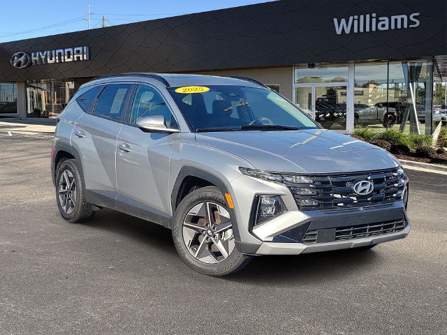 Certified 2025 Hyundai Tucson SEL AWD/4WD image 1