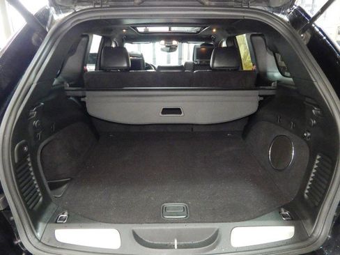 Used 2021 Jeep Grand Cherokee SRT image 7