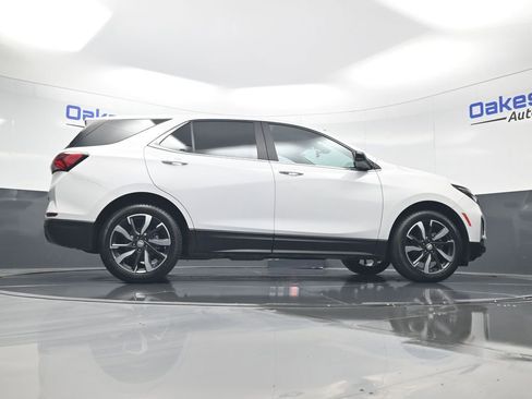Used 2022 Chevrolet Equinox LT w/ LPO, Blackout Package FWD image 44