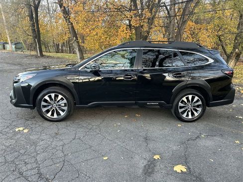 Certified 2023 Subaru Outback Limited image 5