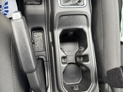 Used 2022 Jeep Wrangler Sport image 23