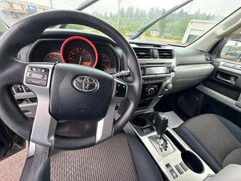 Used 2010 Toyota 4Runner SR5 AWD/4WD image 19