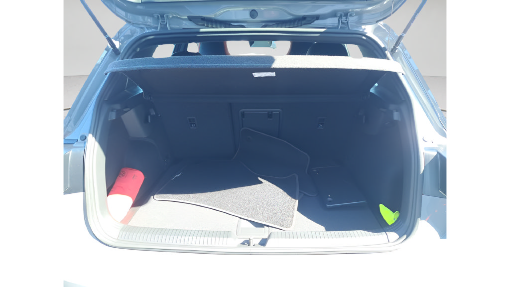 New 2026 Volkswagen GTI SE FWD image 26