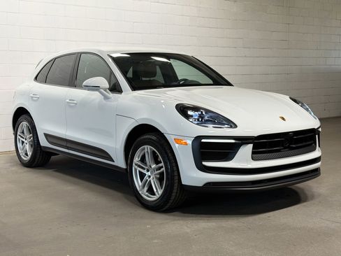 Used 2025 Porsche Macan image 6