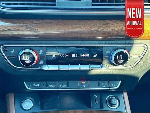 Used 2022 Audi Q5 2.0T Premium Plus image 17