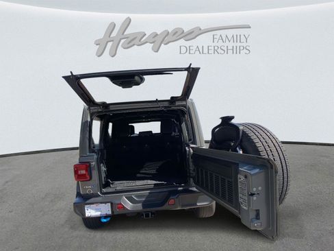 Certified 2023 Jeep Wrangler Sahara w/ Cold Weather Group image 40