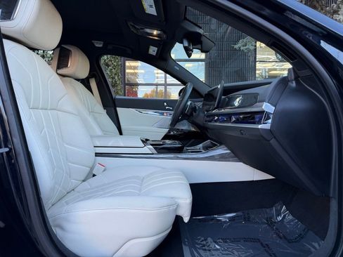 Used 2023 BMW 760i xDrive 760i xDrive image 35