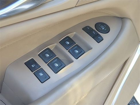 Used 2020 Cadillac Escalade Platinum image 18