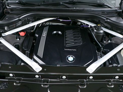 Used 2022 BMW X7 xDrive40i image 33