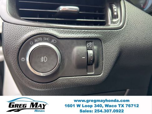 Used 2017 Buick Envision Essence w/ LPO, Hit The Road Package FWD image 26