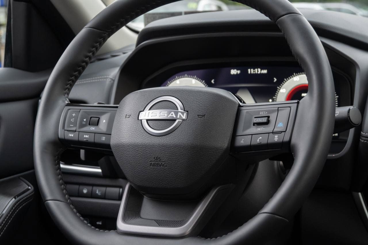 Used 2025 Nissan Rogue SL w/ SL Premium Package AWD/4WD image 25
